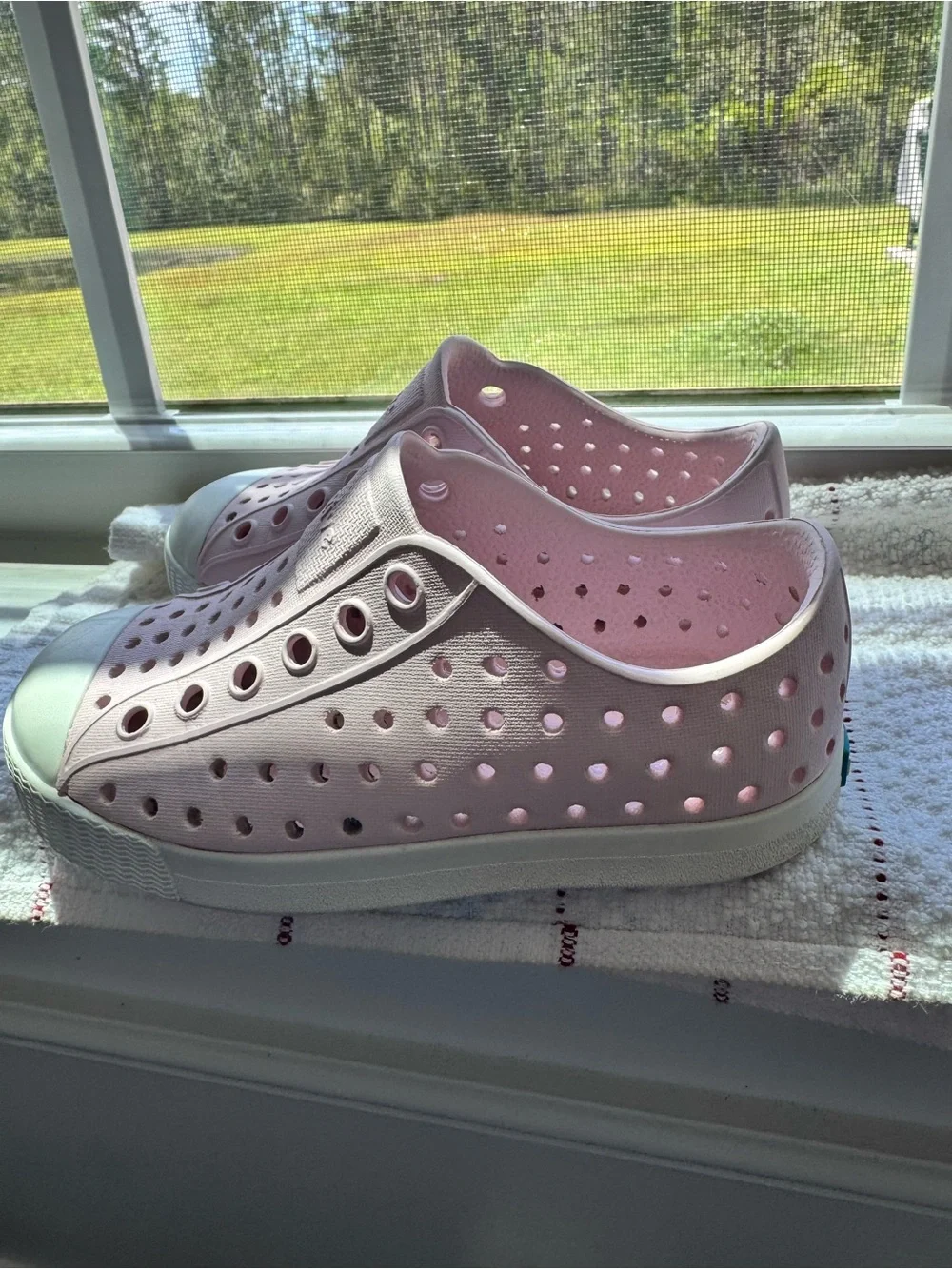 Native Kids Water Shoes - Pale Pink Slip-On